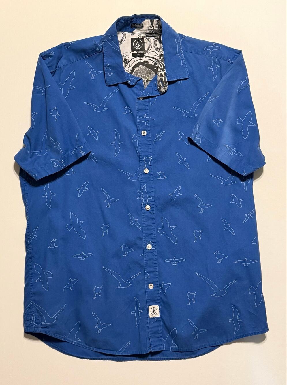 Volcom Seagull Bird Print Short Sleeve Button Up Shirt Mens L Blue Classic Fit